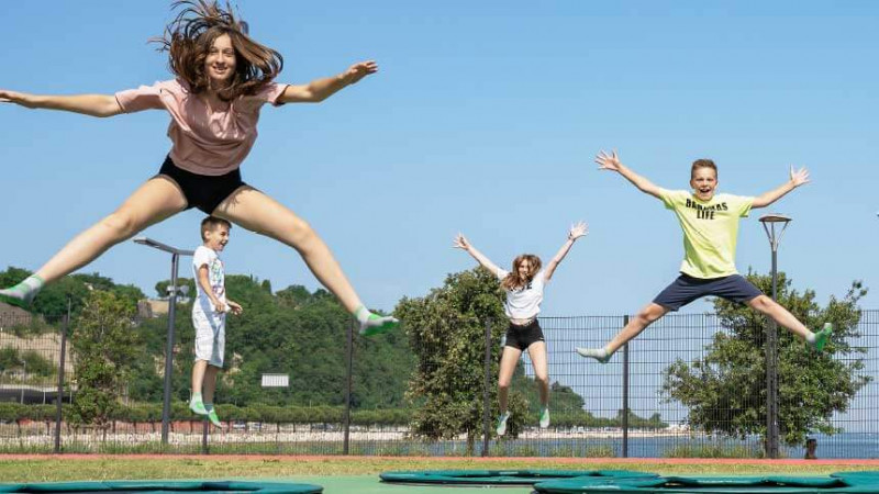 Can You Wear Shoes on a Trampoline? 2 image1