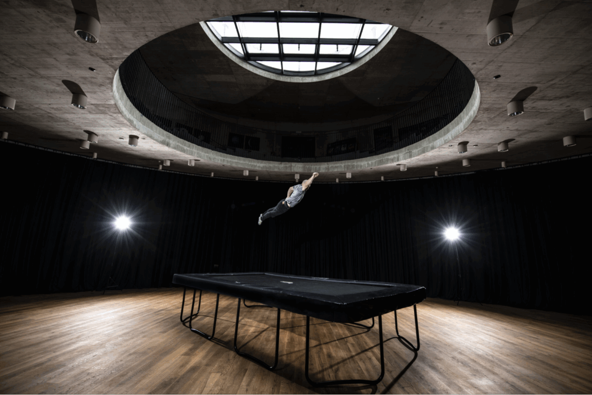 what muscles jumping on trampoline works