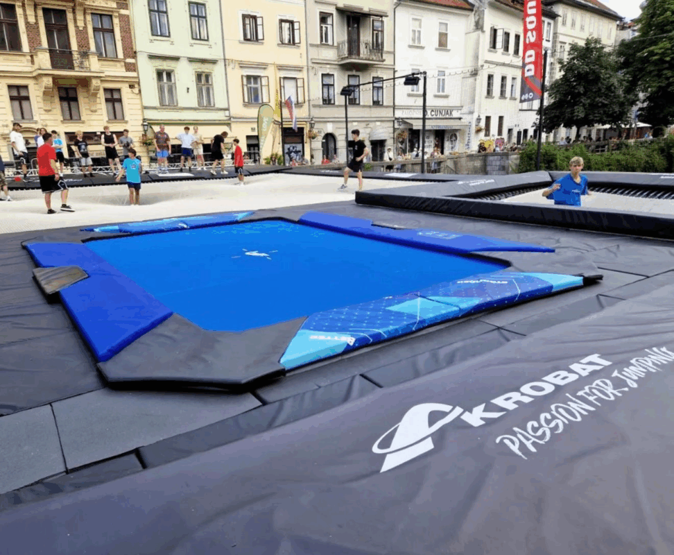 Trampolining for Stronger Legs & Knees 12 trampolining leg joint knee strength walkers hikers